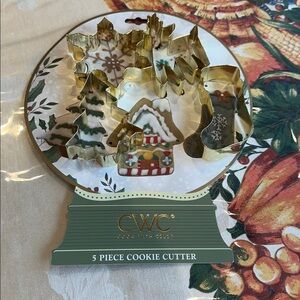 Four Christmas cookie cutter by CWC cook with color